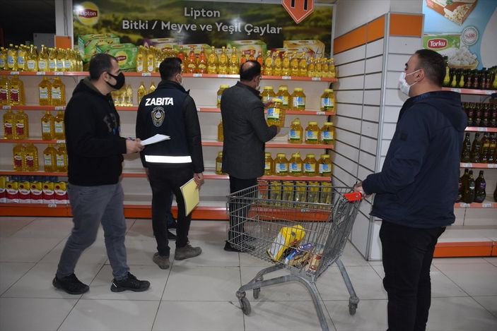 a Ekiplerden marketlerde 'fahiş fiyat ve kur indirimi' denetimi