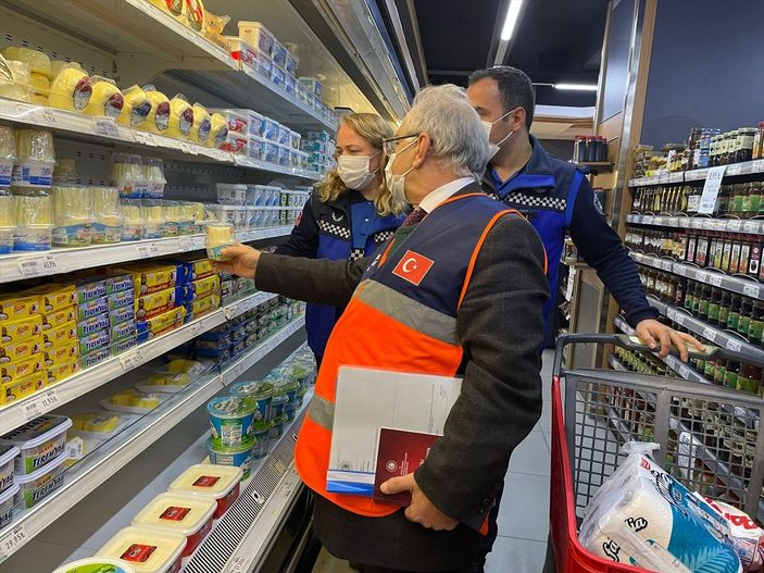 a Ekiplerden marketlerde 'fahiş fiyat ve kur indirimi' denetimi