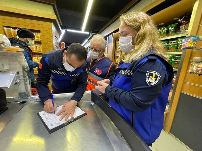 a Ekiplerden marketlerde 'fahiş fiyat ve kur indirimi' denetimi