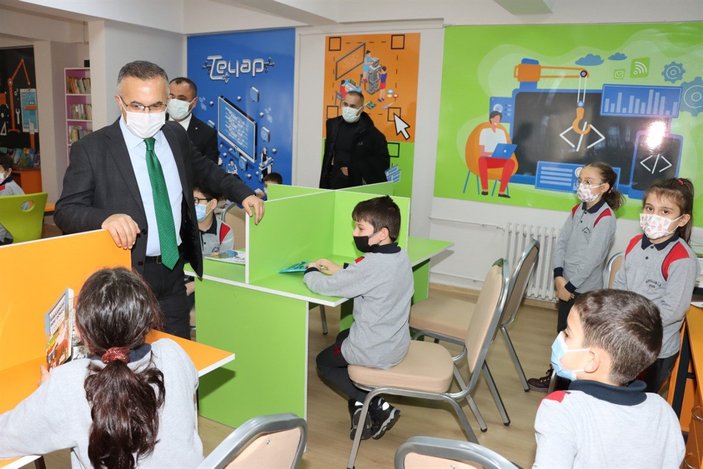 Rize Valisi Kemal Çeber, 24 okul kütüphanesinin açılışına katıldı