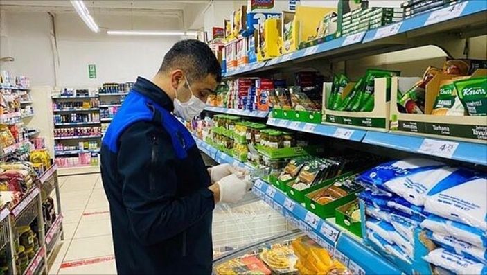 a Ekiplerden marketlerde 'fahiş fiyat ve kur indirimi' denetimi