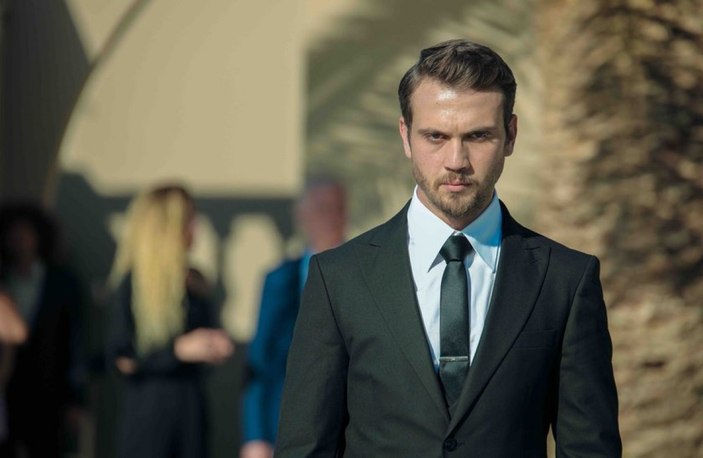 Aras Bulut İynemli'nin 'Atatürk' filmiyle ilgili flaş gelişme! Bakın nerede yayınlanacak