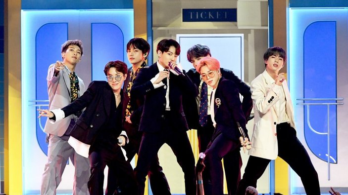 Fanları çok üzülecek! K-Pop grubu BTS'ten turne dönüşü kötü haber...