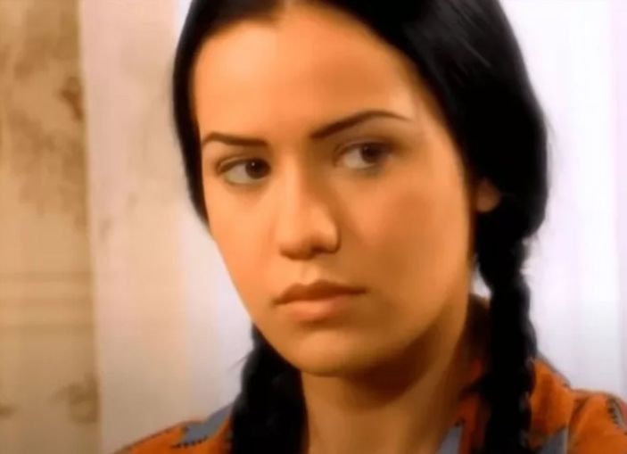 Bir dönemin Songül'üymüş! Burak Özçivit'in büyük aşkı Fahriye Evcen'in 20'li yaşlarındaki o karesi...