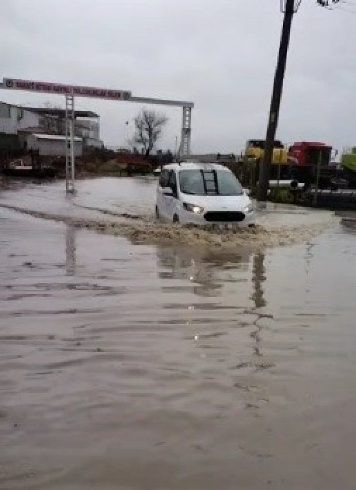 Edirne'de şiddetli yağış su baskınlarına yol açtı