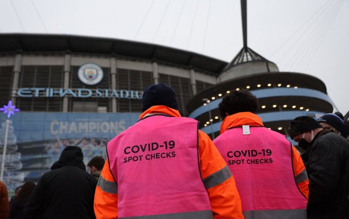 İngiltere Premier Lig'de koronavirüs vakalarında rekor kırıldı