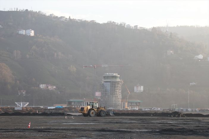 a Rize-Artvin Havalimanı'nda yürütülen çalışmalarda son durum