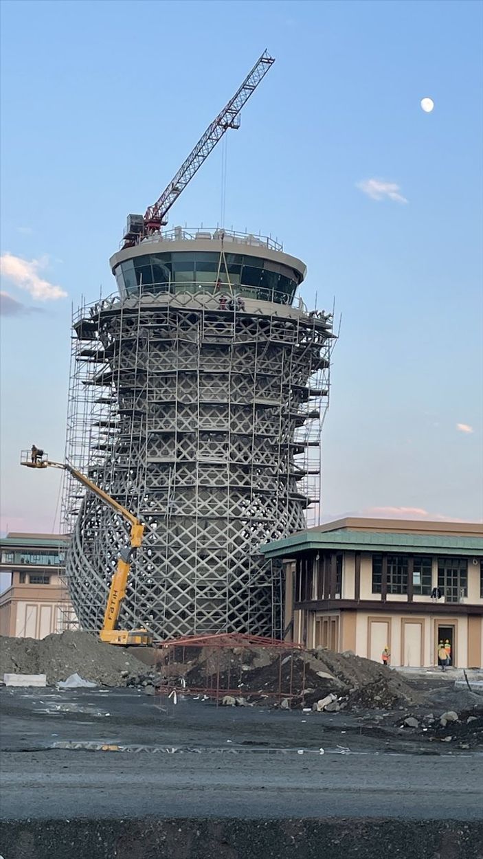 a Rize-Artvin Havalimanı'nda yürütülen çalışmalarda son durum