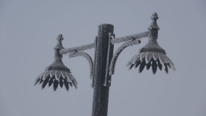 Ağrı ve Ardahan buz tuttu