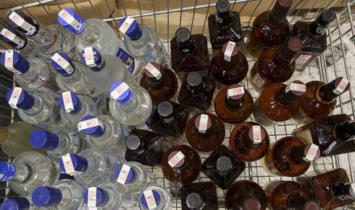 Bu ay sahte içki zehirlenmesi sonucu ölenlerin sayısı 84'e çıktı