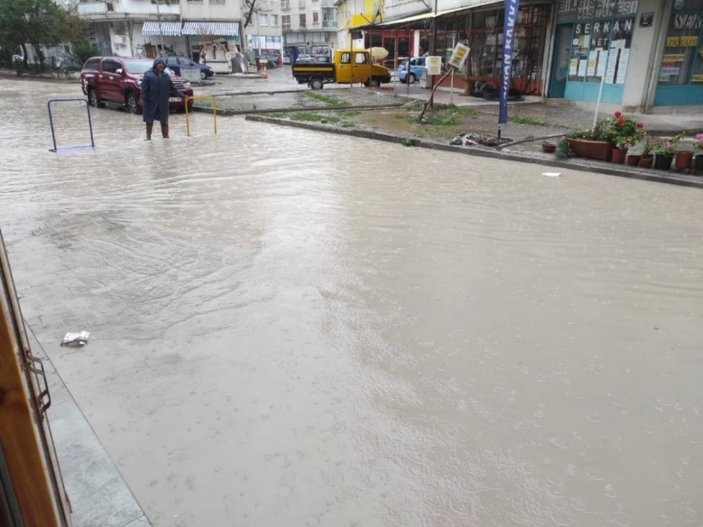Meteoroloji'den İzmir için kuvvetli yağış uyarısı