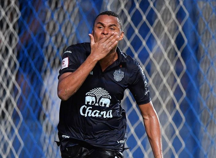 Jaja Coelho futbolu bıraktı