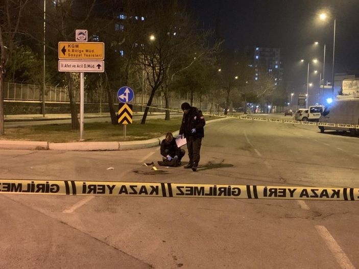 Kayseri'de yol ortasında tüfekle vurulan genç ağır yaralandı