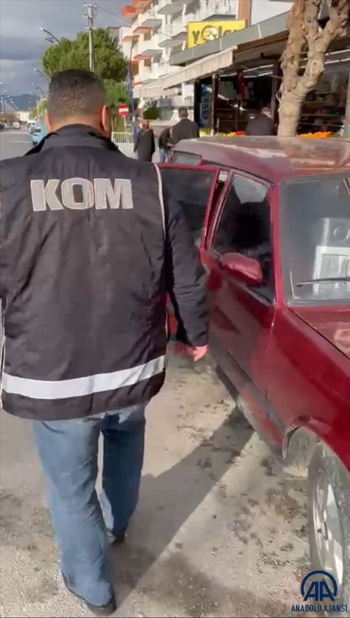 Manisa’da 78 litre sahte içki ele geçirildi