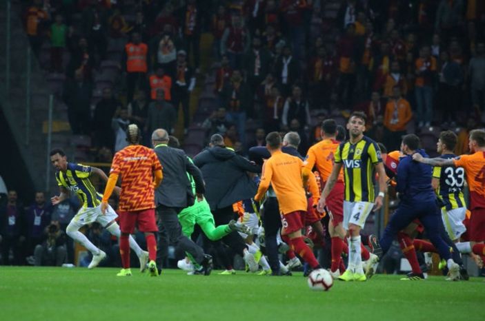 Jailson için Galatasaray ve Fenerbahçe iddiası