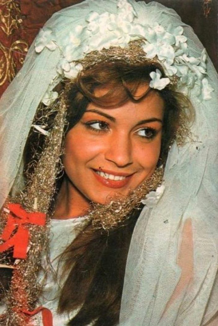 Salako'nun biricik aşkı Emine'nin değişimi 'Yıllar acımamış' dedirtti! İşte Meral Zeren'in son hali