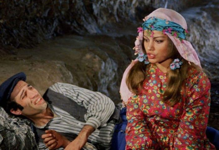 Salako'nun biricik aşkı Emine'nin değişimi 'Yıllar acımamış' dedirtti! İşte Meral Zeren'in son hali