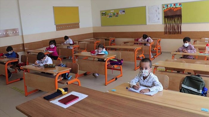 Mahmut Özer'den uzaktan eğitim değerlendirmesi