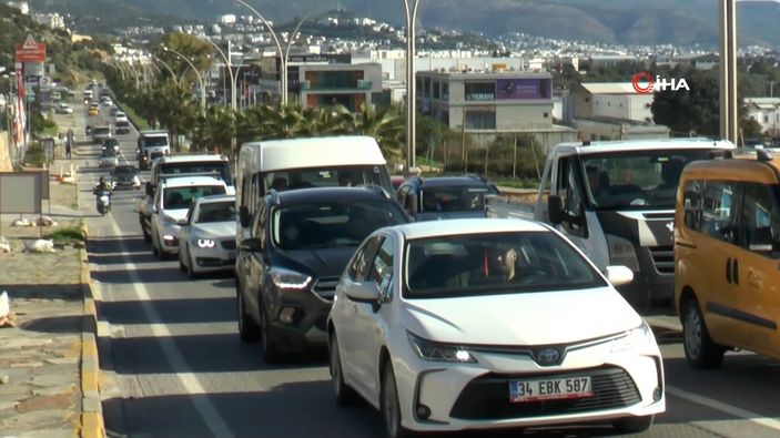 i Bodrum'da oteller doldu, trafik kilitlendi