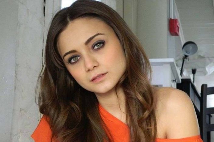 Tanımak imkansız! Aziz'in Dilruba'sı Damla Sönmez'in eski halini görenler gözlerine inanamadı