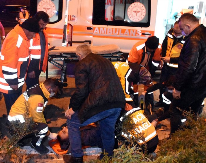 Kırıkkale'de kaza yerini temizleyen 2 işçiye otomobil çarptı