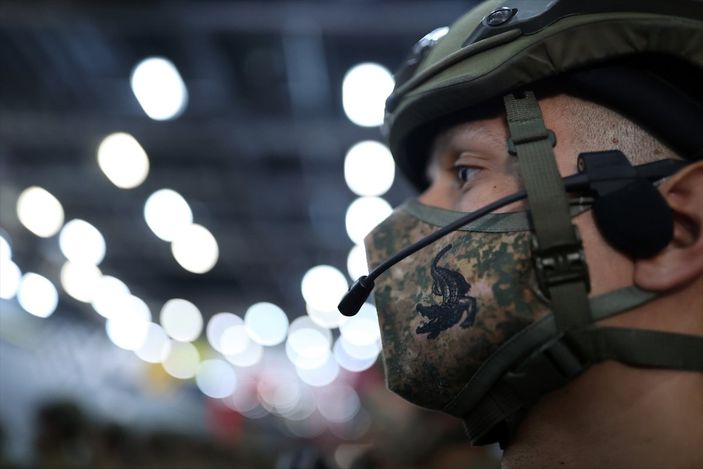 Hulusi Akar'dan Yunanistan'a 12 mil uyarısı