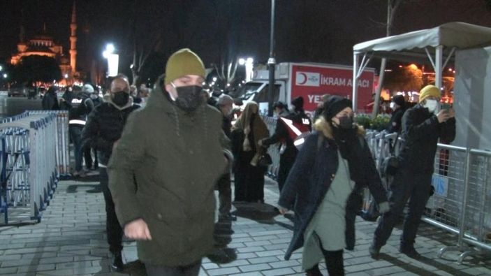 i Ayasofya'da 2022'nin ilk sabah namazı yoğunluğu