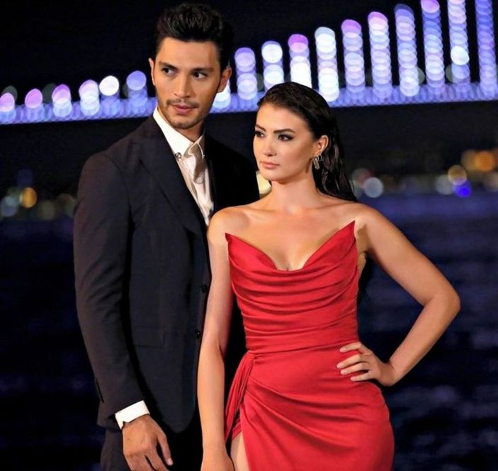 'İlhan Şen'le aşk yaşıyor' denilmişti! Burcu Özberk o iddialara bakın ne yanıt verdi