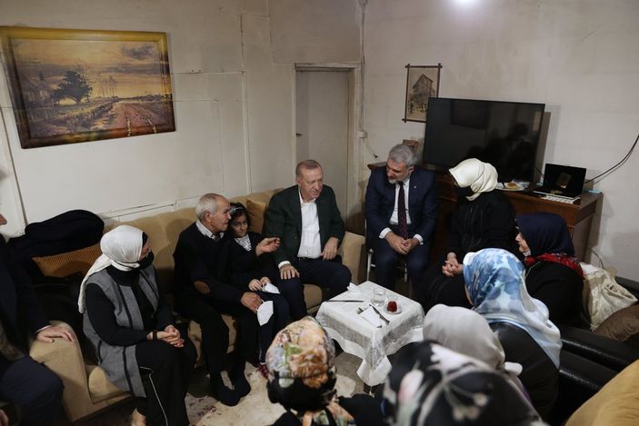 a Cumhurbaşkanı Erdoğan, Hatem Kurt’u evinde ziyaret etti