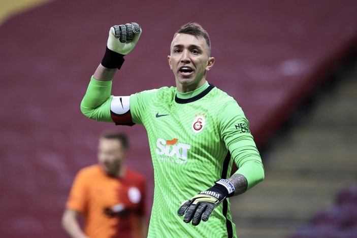 Fernando Muslera'nın sözleşmesinin feshedilmesi gündemde