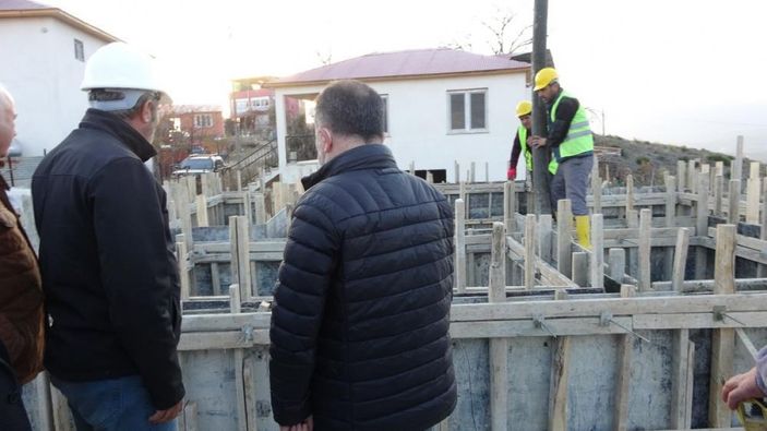 Adana'da yanan 21 ev yeniden inşa ediliyor