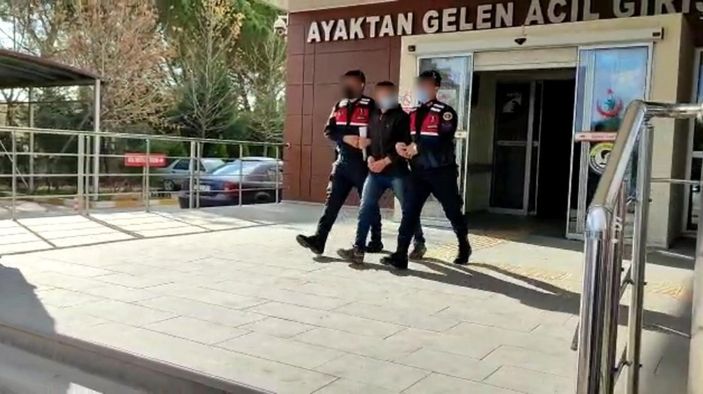 Denizli'de sevgilisinin babasına kızıp yangın çıkardı