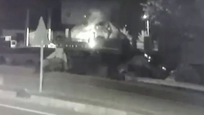 i Denizli'de sevgilisinin babasına kızıp yangın çıkardı