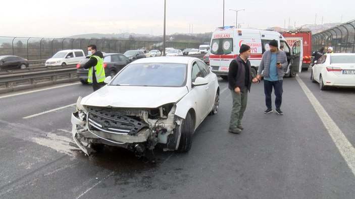 Başakşehir’de makas atan sürücü başka araca çaptı