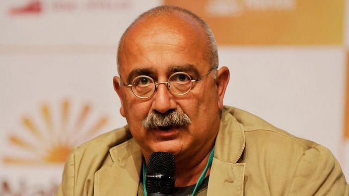 Türkiye'den kaçan Sevan Nişanyan, sığındığı Yunanistan'da tutuklandı