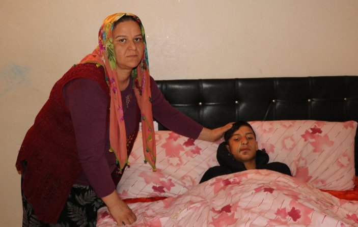 Adana'da 16 yaşındaki genç, tırın altında kaldı