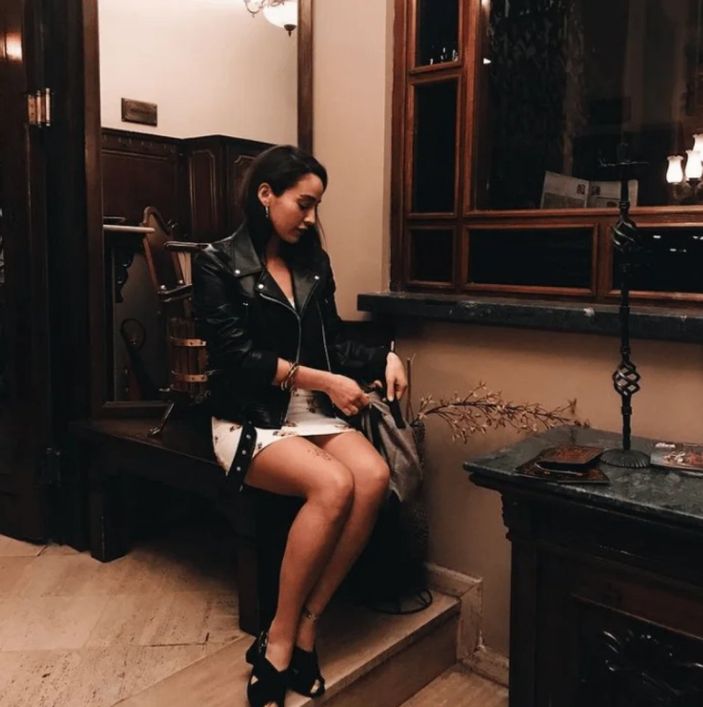 Gönül Dağı'nın Cemile'sinin bu pozlarını ilk defa göreceksiniz... Mini elbiseleri mest etti!