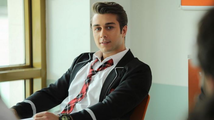 Kardeşlerim setinde panik! Başrollerden o haber geldi...