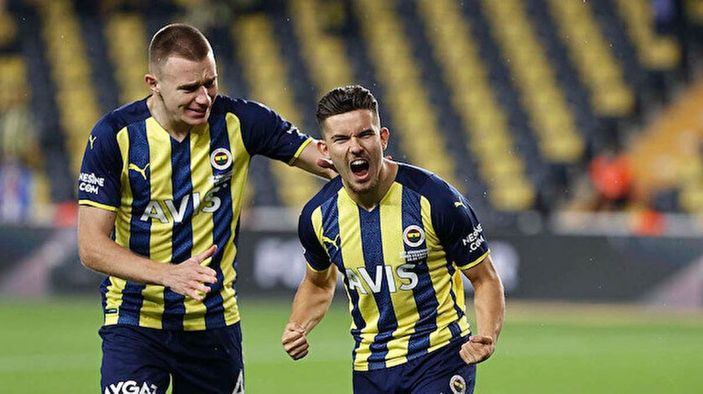 Ferdi Kadıoğlu ve Fenerbahçe yeni sözleşme için anlaştı mı?