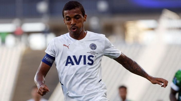 Luiz Gustavo ile yollar ayrılıyor