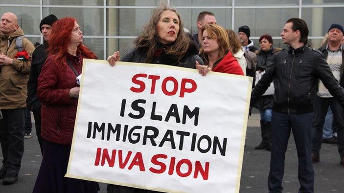 Avrupa'da İslam karşıtlığını yasallaştıran adımlar