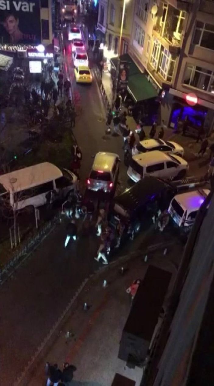 i Kadıköy’de eşini bıçaklayan kadın, kızını rehin aldı