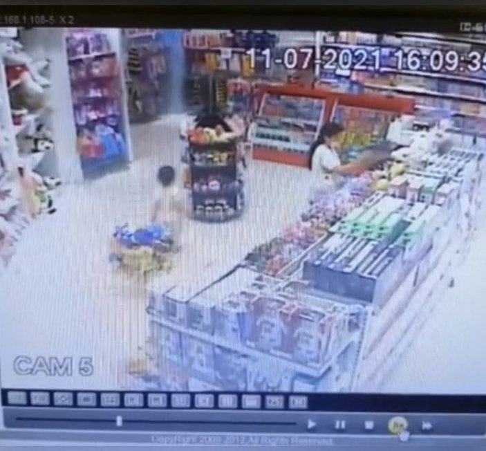 Kağıthane'de oyuncak hırsızlığı yapan kadın yakalandı