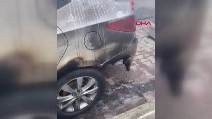 Büyükçekmece'de otomobili kundakladılar