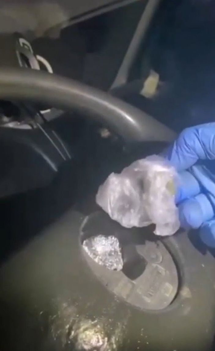 Trabzon'da minibüs direksiyonundan uyuşturucu çıktı