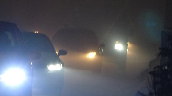 Yüksekova’da yoğun sis: Görüş mesafesi 5 metreye düştü