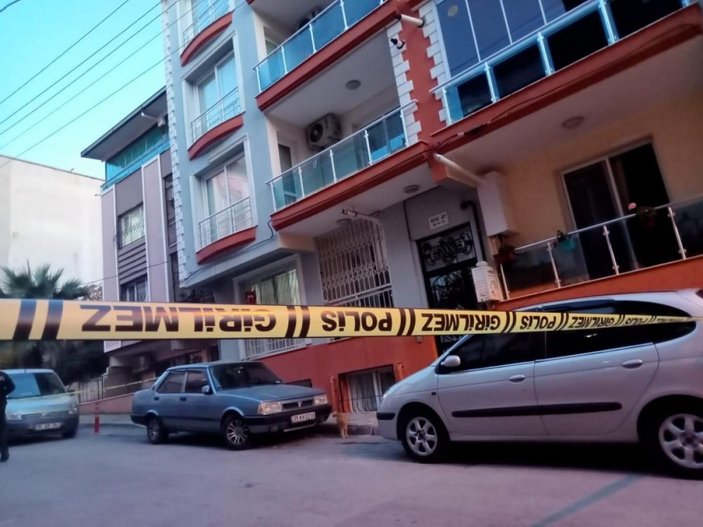 İzmir'de komşusunu öldüren emekli astsubay tutuklandı