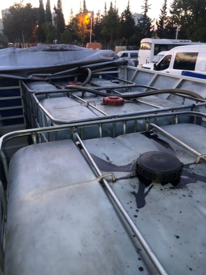 Adana'da 3 bin litre kaçak akaryakıt ele geçirildi