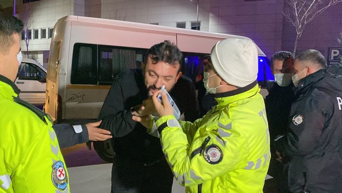 Aksaray’da alkollü sürücü polise güçlük çıkardı