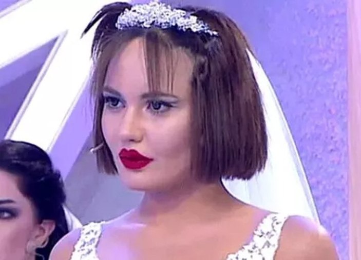 Bahar Candan'ın koltuk altı ikiye böldü! Kıl mı yoksa gölge mi?